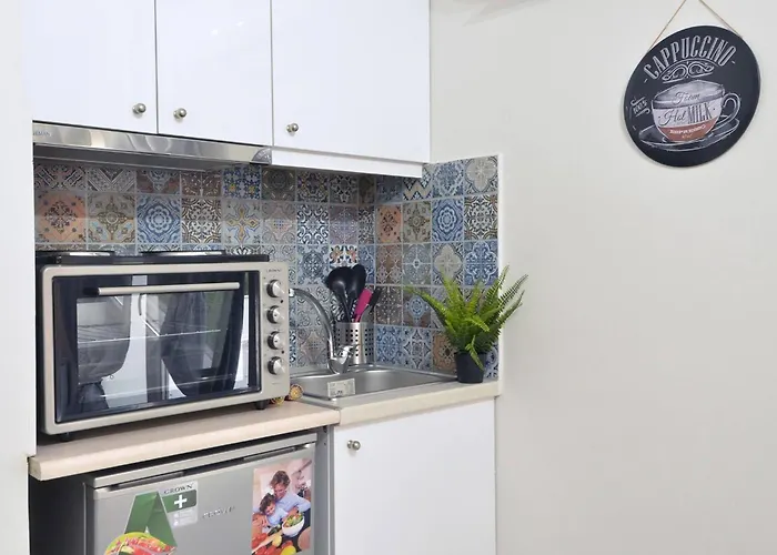 Agia Paraskevi, A Cozy And Minimal Retire